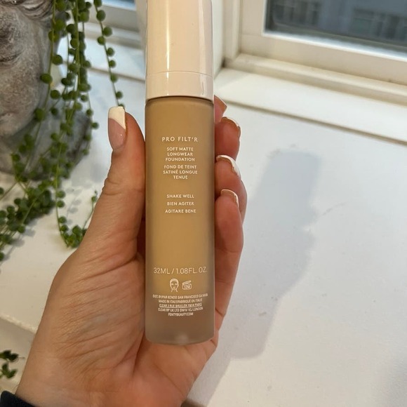 NEW Fenty Beauty Pro Filt'r Soft Matte Foundation in 265 Medium - Picture 3 of 4